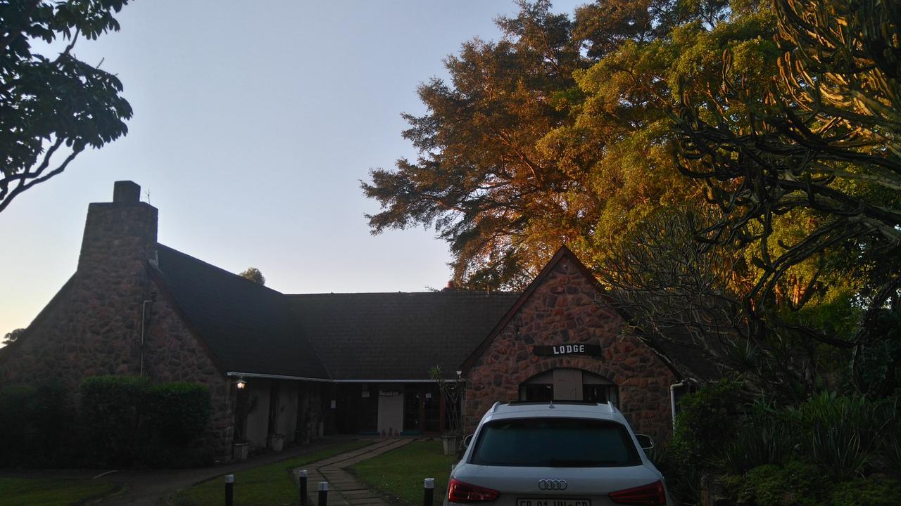 Villa Phezulu Safari Park Botha's Hill Esterno foto