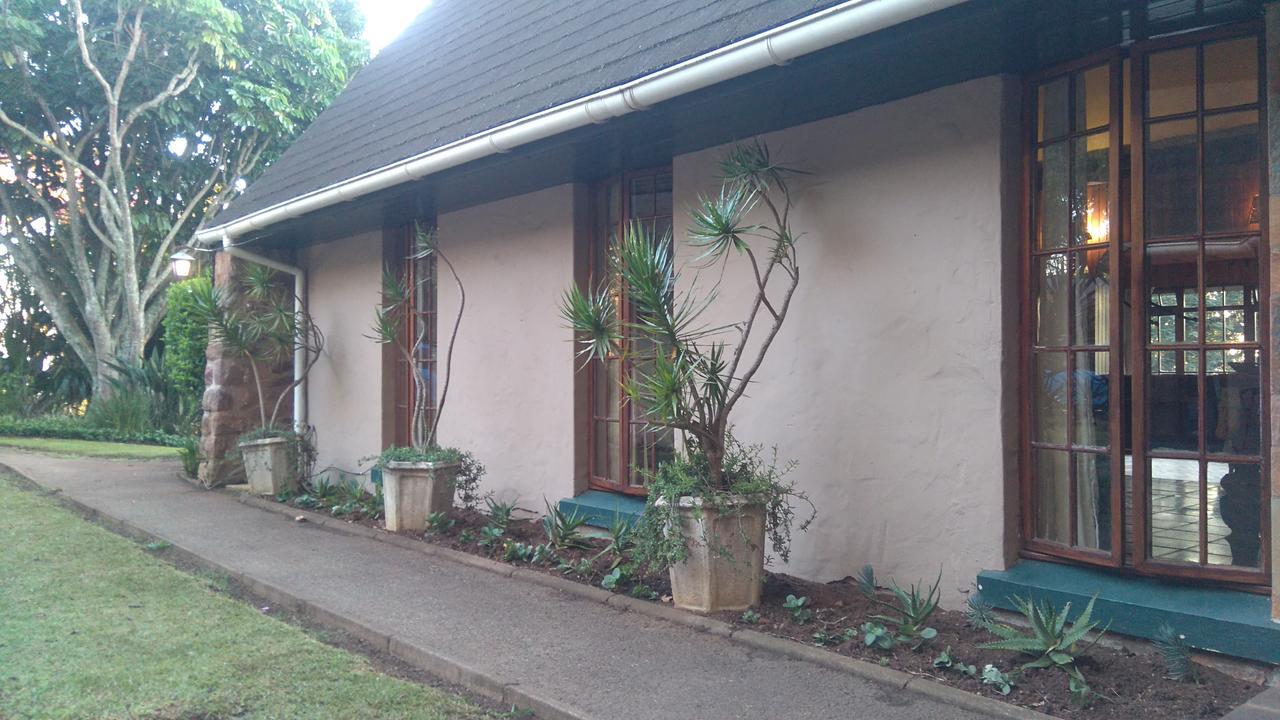 Villa Phezulu Safari Park Botha's Hill Esterno foto